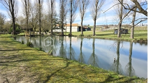 gite à la vente -   17150  SEMOUSSAC, surface 364 m2 vente gite - UBI468836498